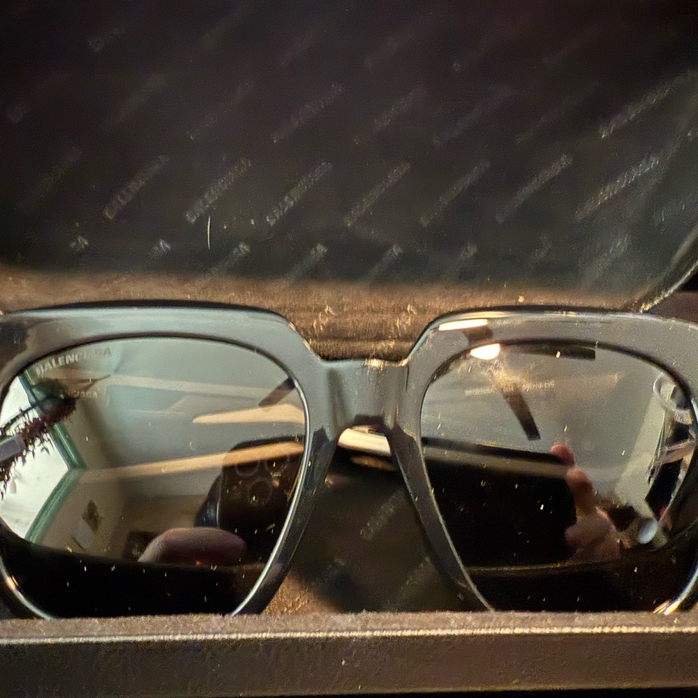 Balenciaga Black Sunglasses Perfect Condition